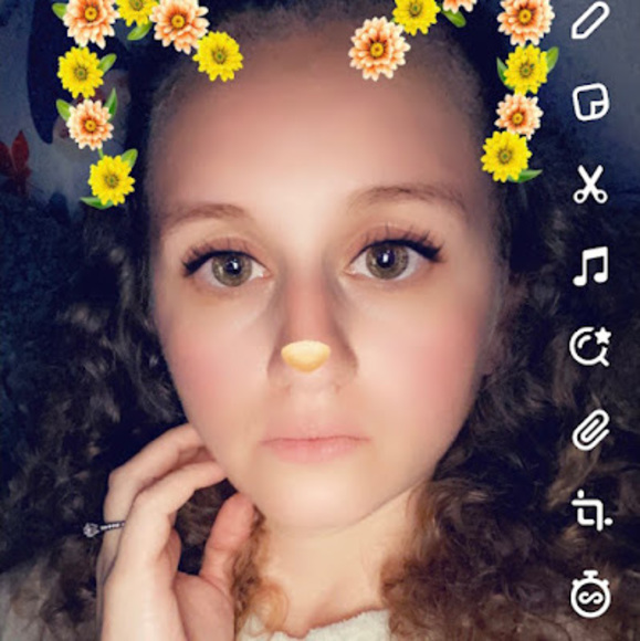 Meet your Posher, Ariel - Picture 1 of 1